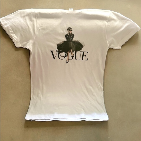 100% Cotton, Vogue Graphic Trendy Women’s T- Shirt, NEW, Women’s - Picture 4 of 4